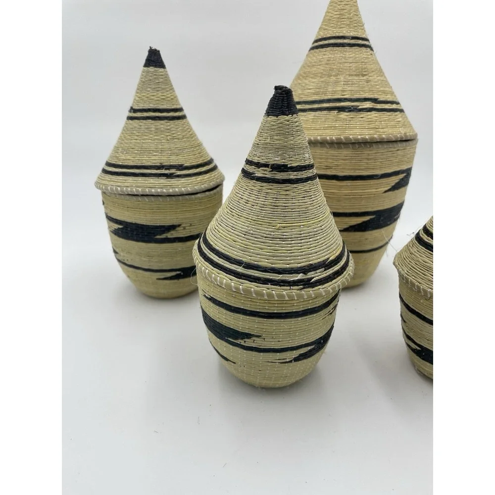Set of 4 Tutsi Rwanda African Art Nesting Baskets Beige and‎ Black  6